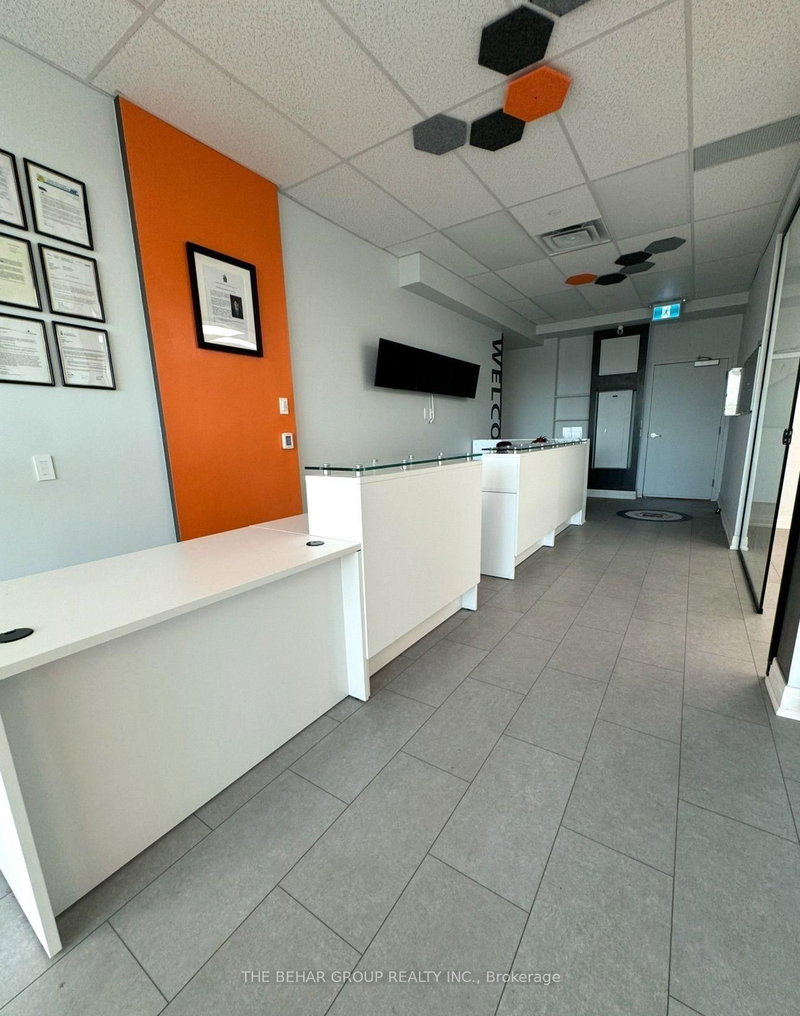 595 Sheppard Ave E photo 3