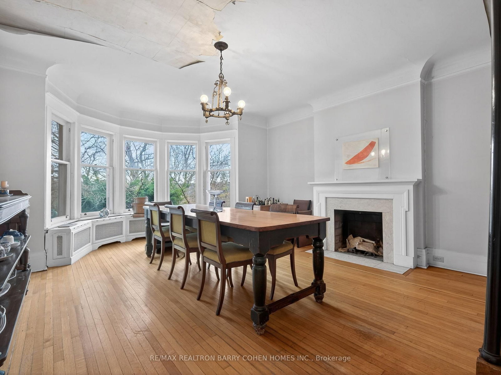 27 Old Yonge Street • Toronto, ON photo 15