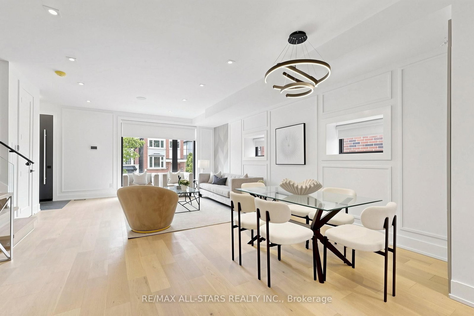 127 Banff Road • Toronto, ON photo 11
