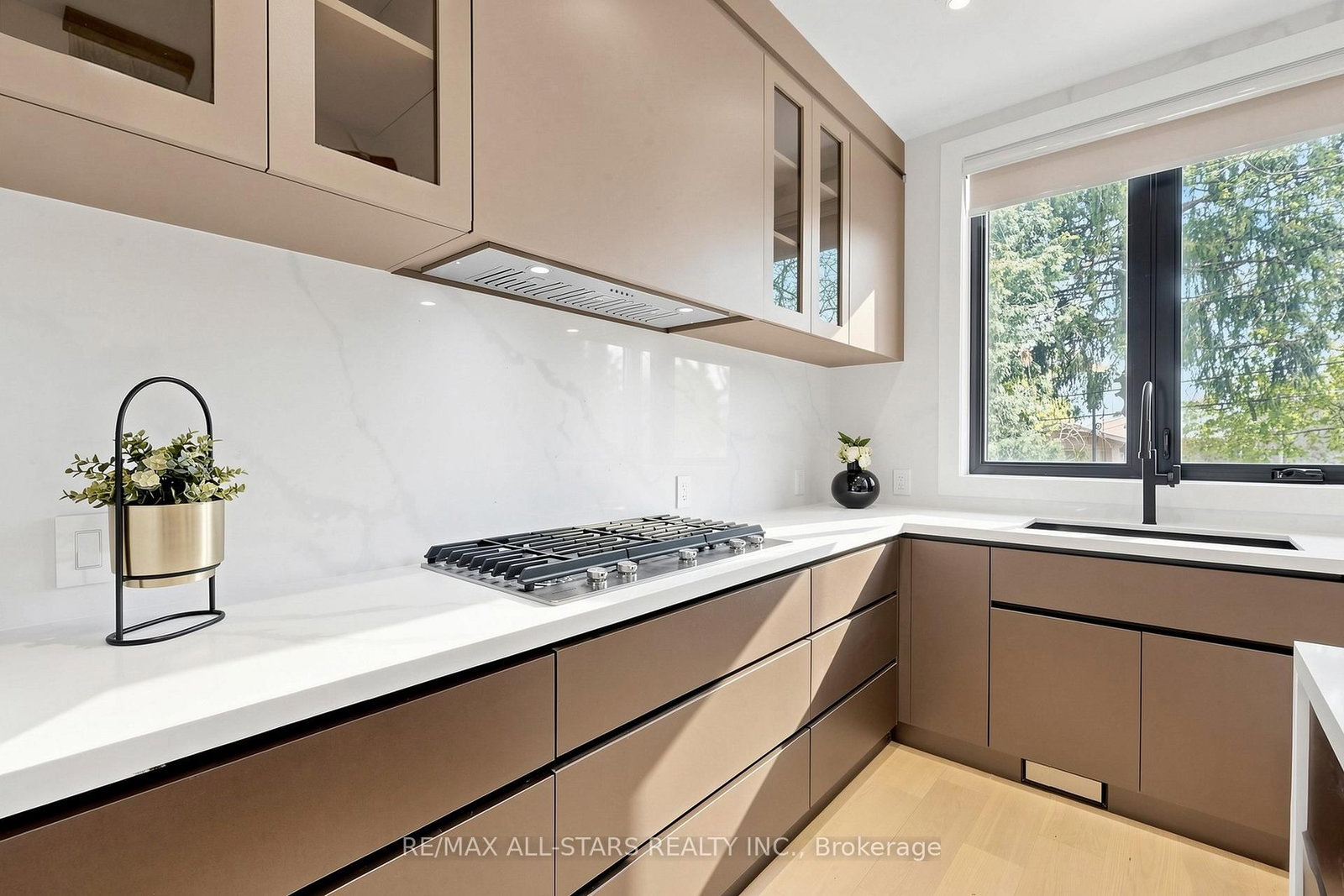 127 Banff Road • Toronto, ON photo 18