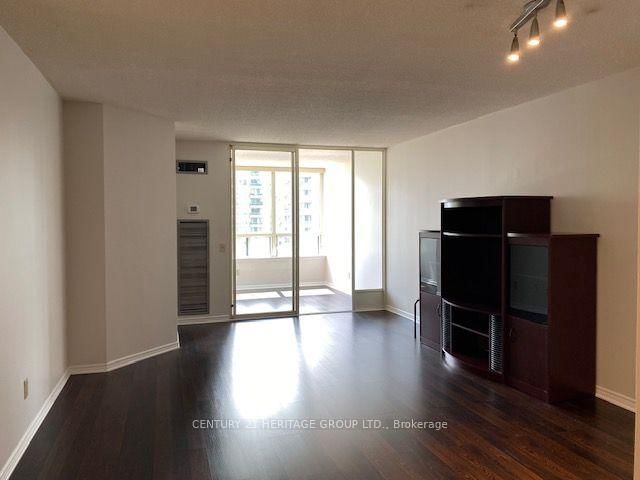 7 Bishop Avenue • #1204 • Toronto, ON photo 11