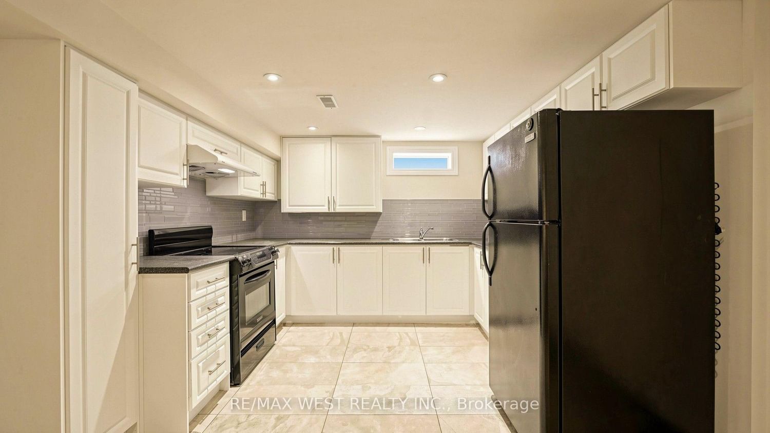139 Ranee Avenue • Toronto, ON photo 38