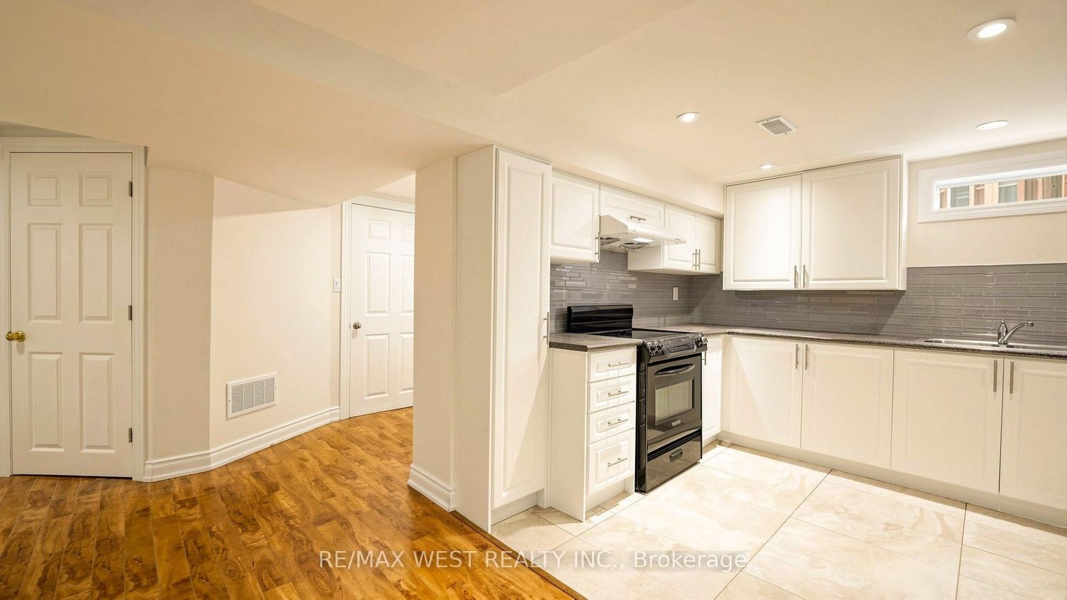 139 Ranee Avenue • Toronto, ON photo 39