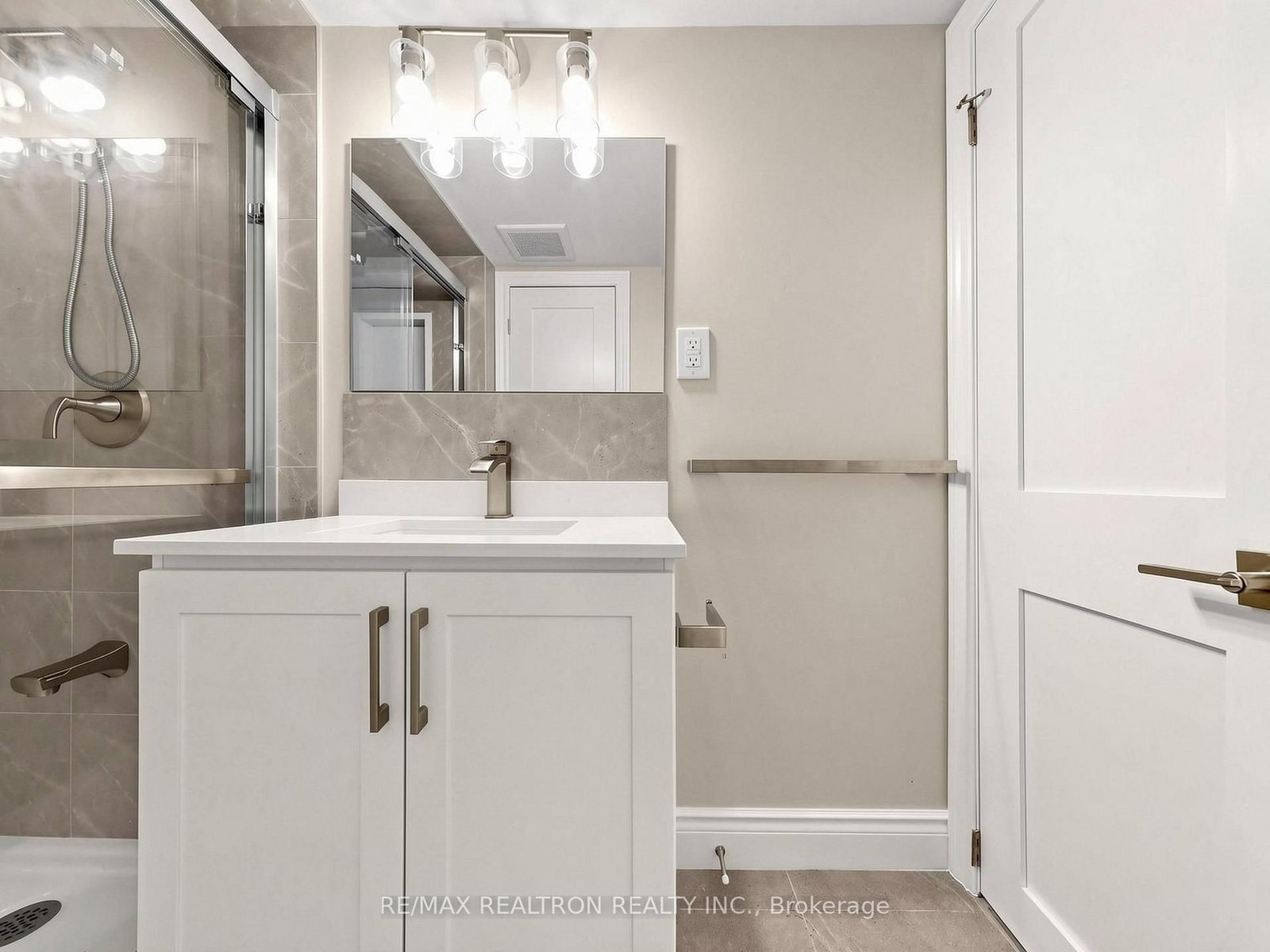 56 Ternhill Crescent • Toronto, ON photo 37