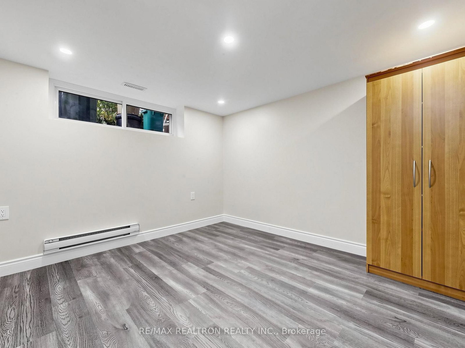 56 Ternhill Crescent • Toronto, ON photo 38