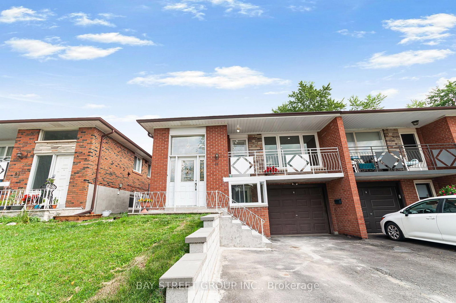89 Mintwood Drive • Toronto, ON photo 2