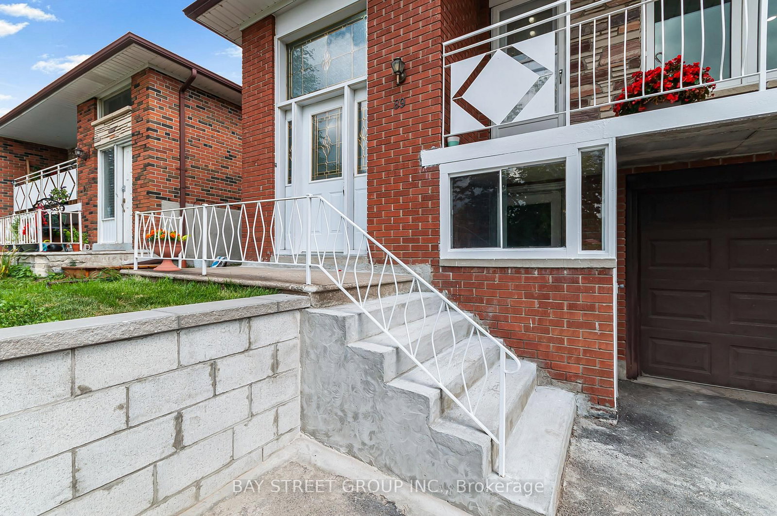 89 Mintwood Drive • Toronto, ON photo 3