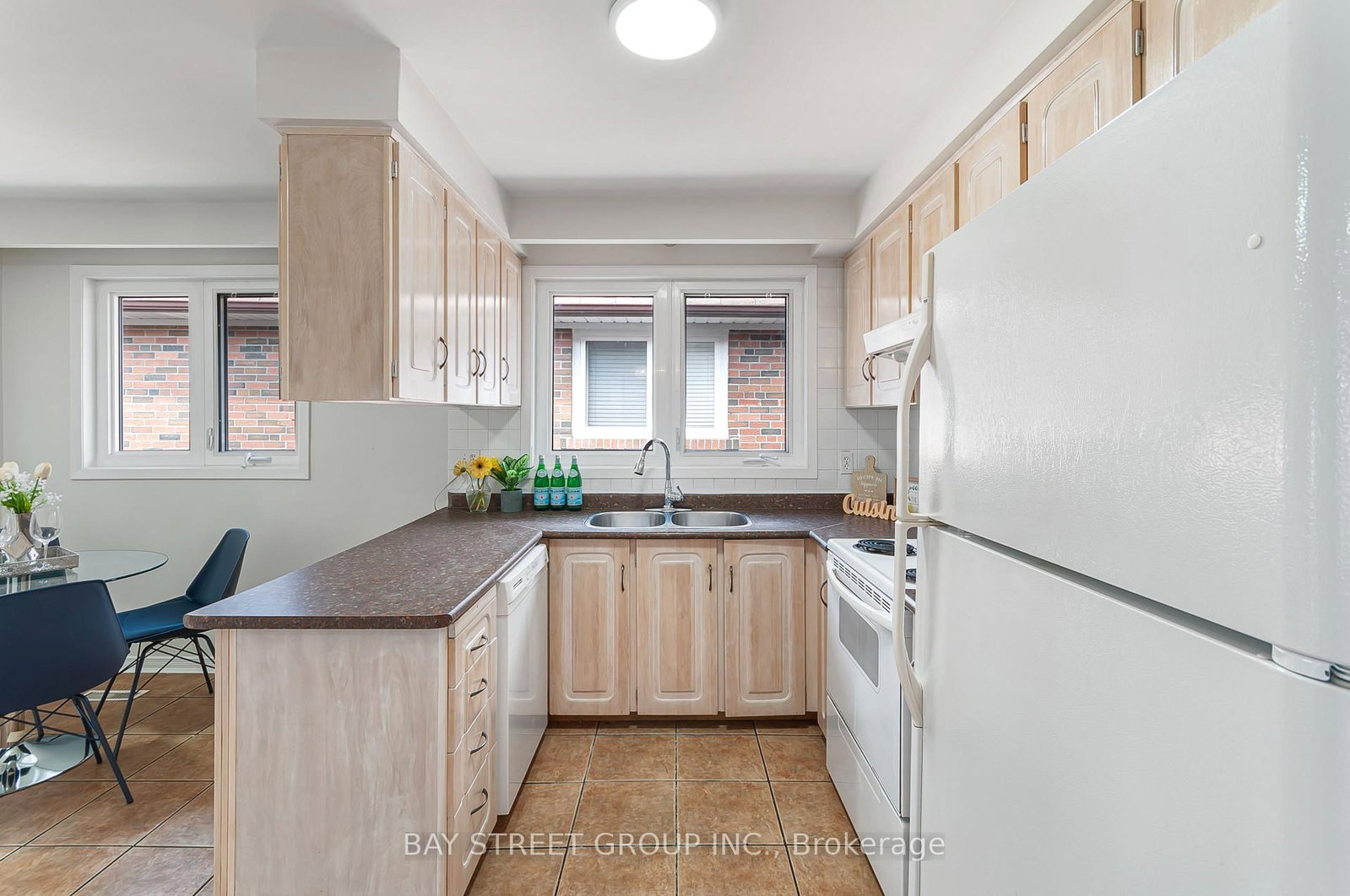 89 Mintwood Drive • Toronto, ON photo 9
