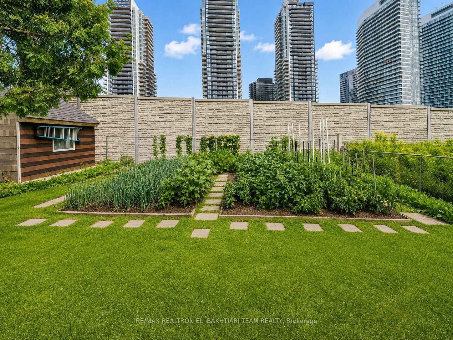 180 Woodsworth Road • Toronto, ON photo 39