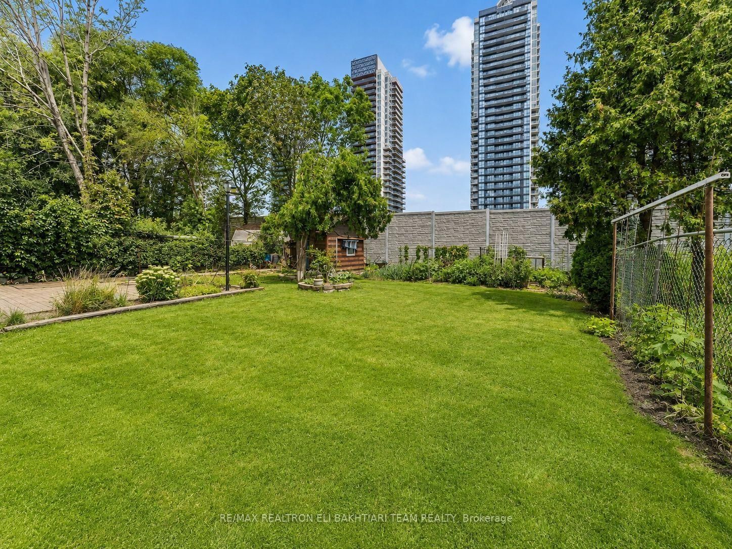 180 Woodsworth Road • Toronto, ON photo 40