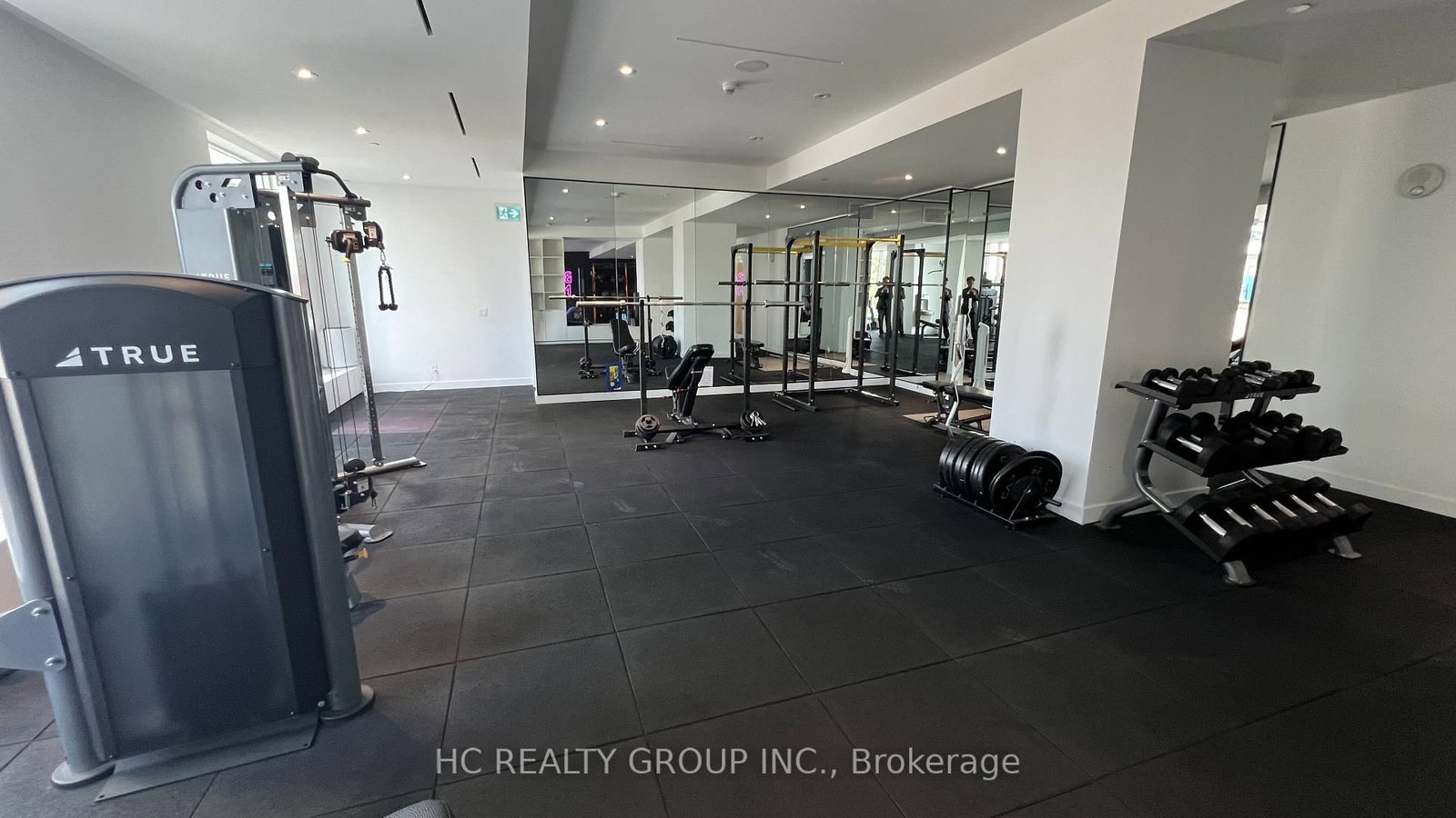 33 Helendale Avenue • #2503 • Toronto, ON photo 17