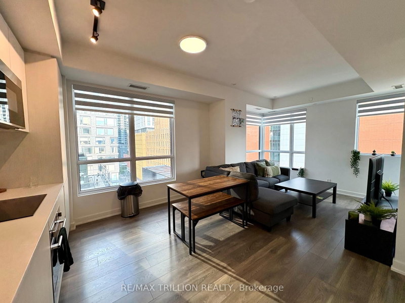 1016 - 108 Peter Street