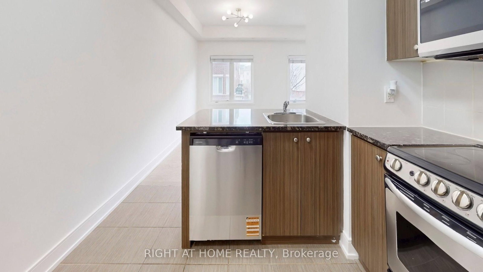 19 Coneflower Crescent • #258 • Toronto, ON photo 12