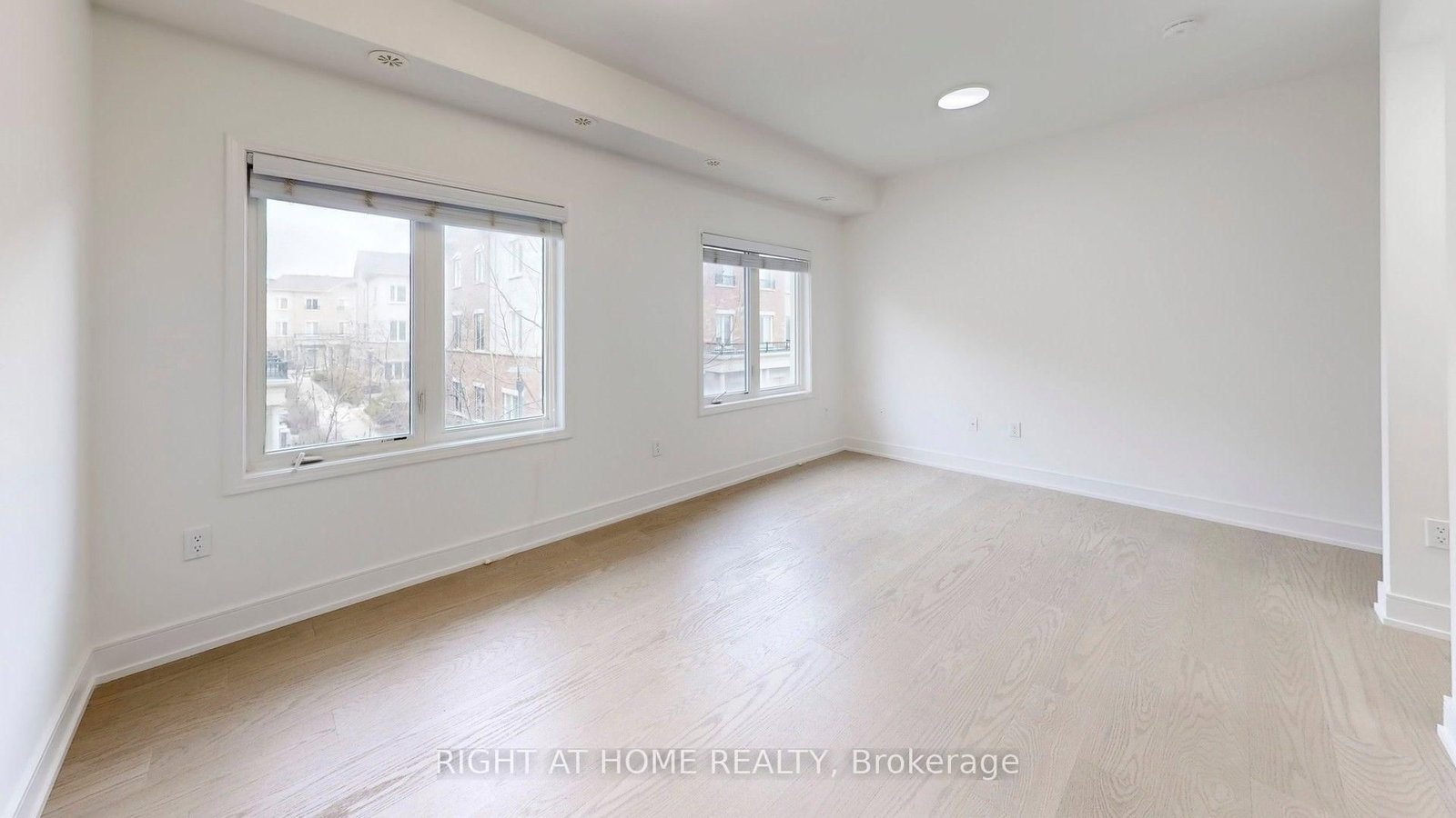 19 Coneflower Crescent • #258 • Toronto, ON photo 13