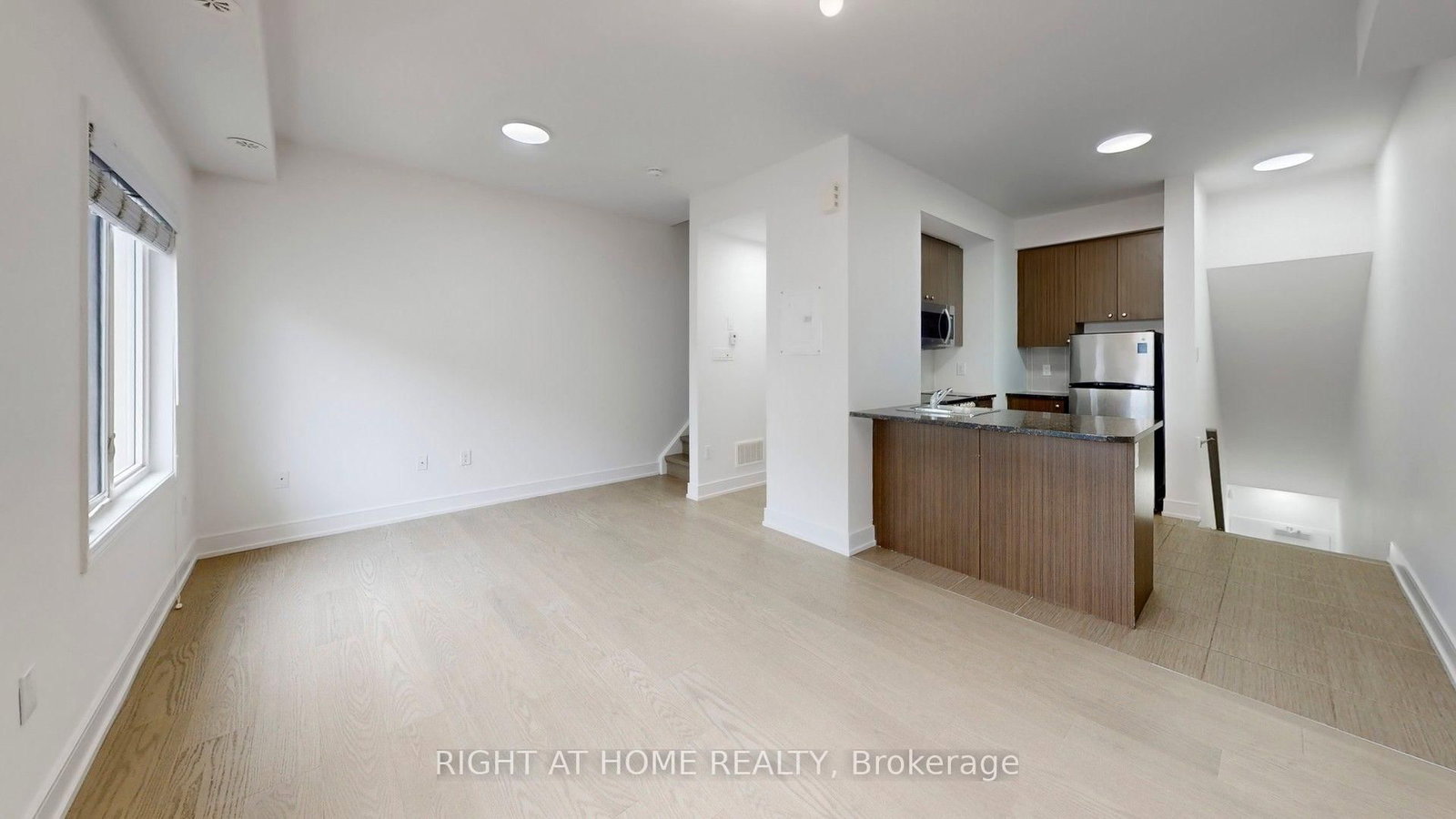 19 Coneflower Crescent • #258 • Toronto, ON photo 16