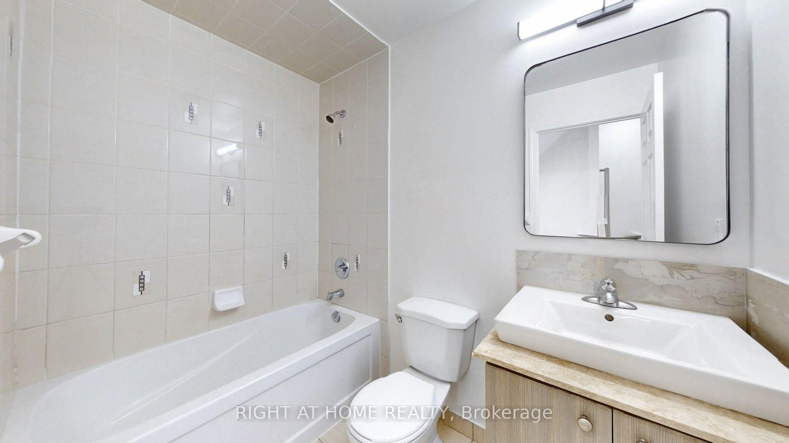 19 Coneflower Crescent • #258 • Toronto, ON photo 29