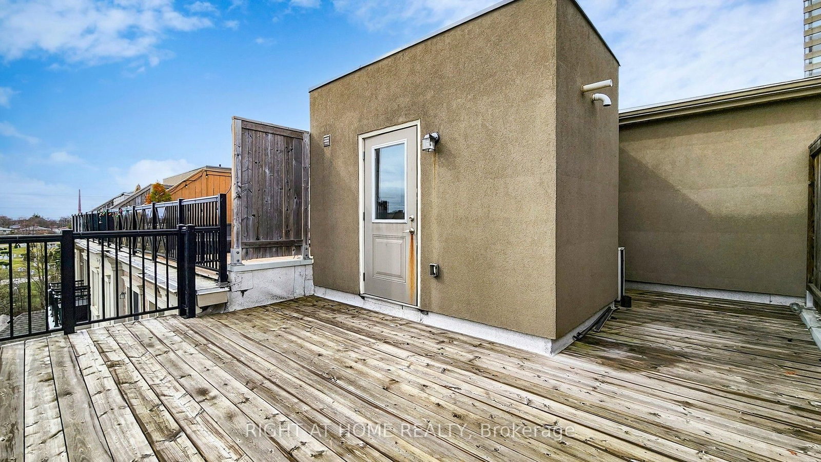 19 Coneflower Crescent • #258 • Toronto, ON photo 41
