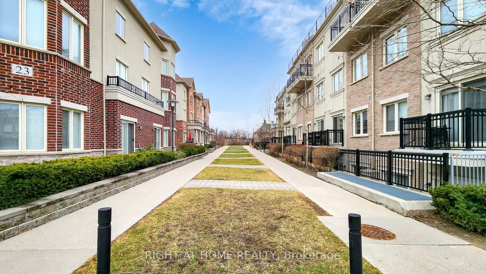 19 Coneflower Crescent • #258 • Toronto, ON photo 42