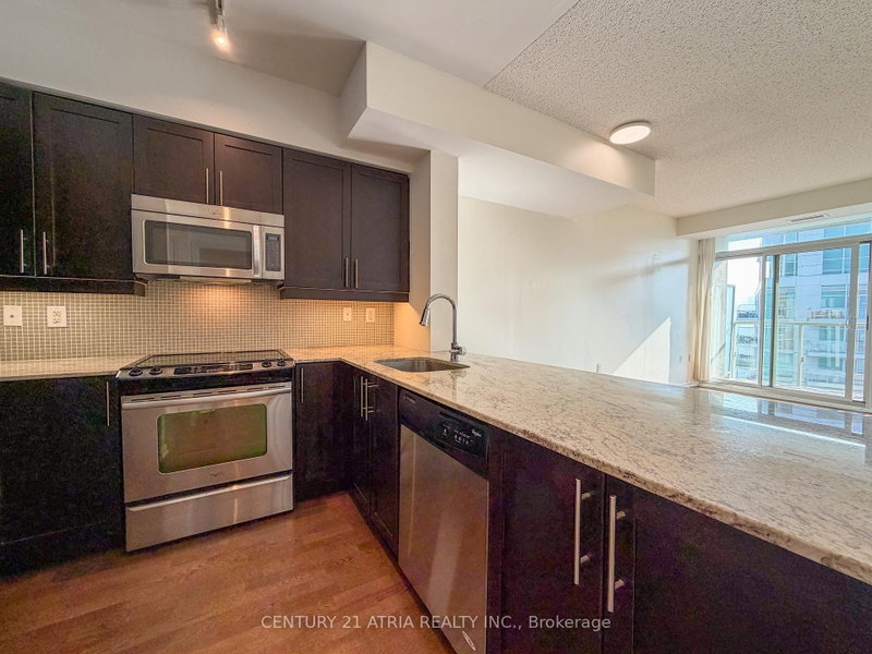 2506 - 125 Western Battery Road