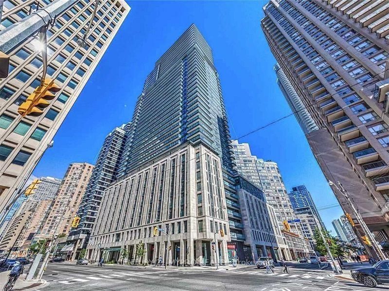 2707 - 955 Bay Street