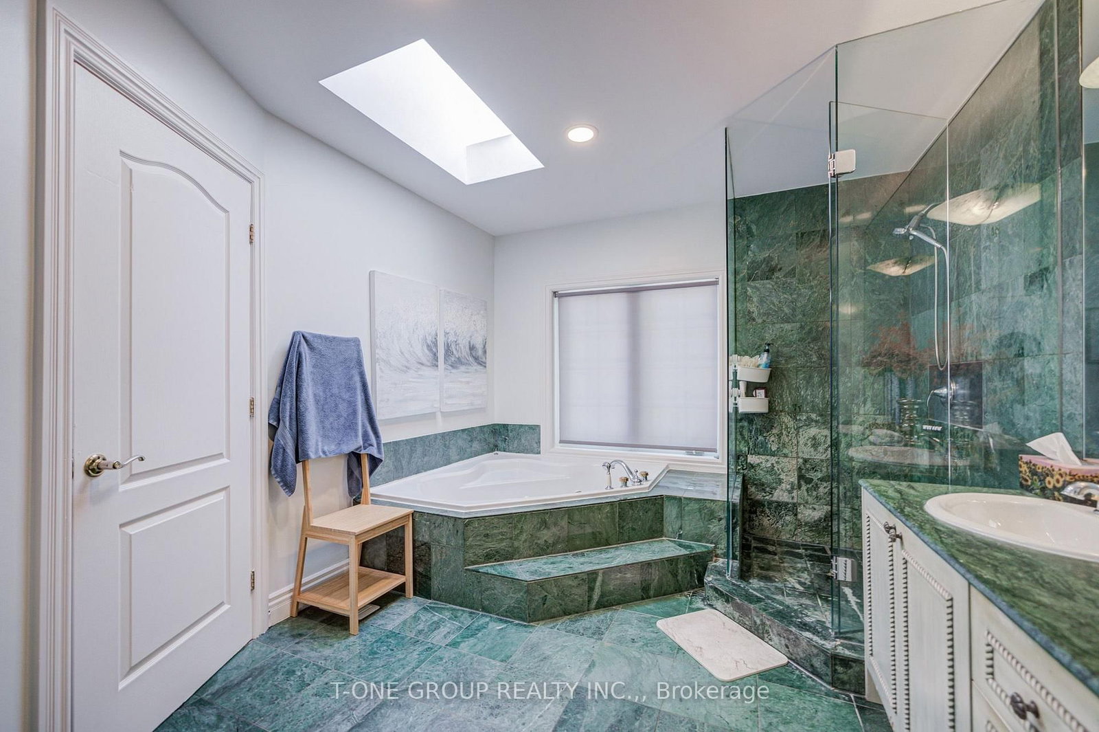 133 Spring Garden Avenue • Toronto, ON photo 26