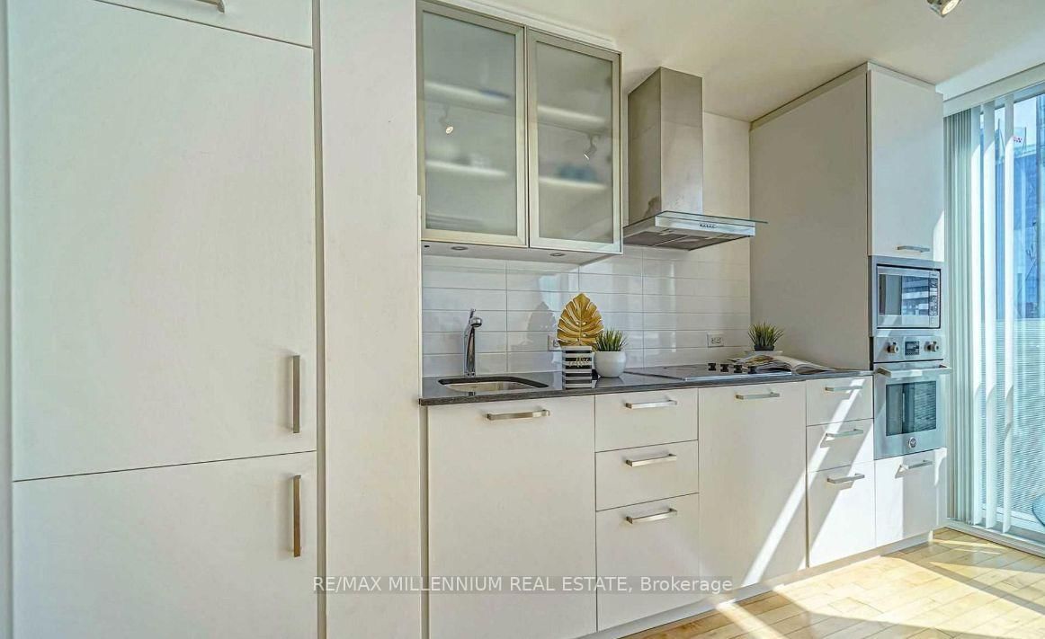 3612-14 York St, Toronto, view 15