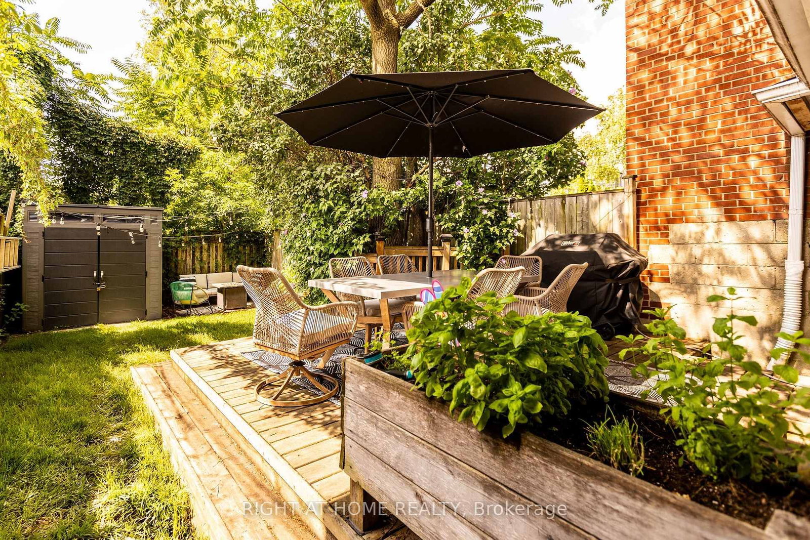 386 Winona Drive • Toronto, ON photo 36