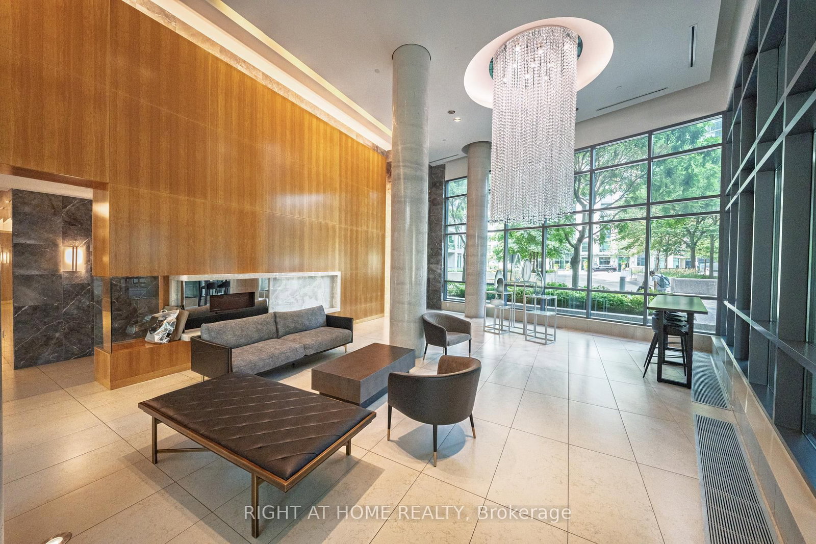215 Fort York Boulevard • #1206 • Toronto, ON photo 3