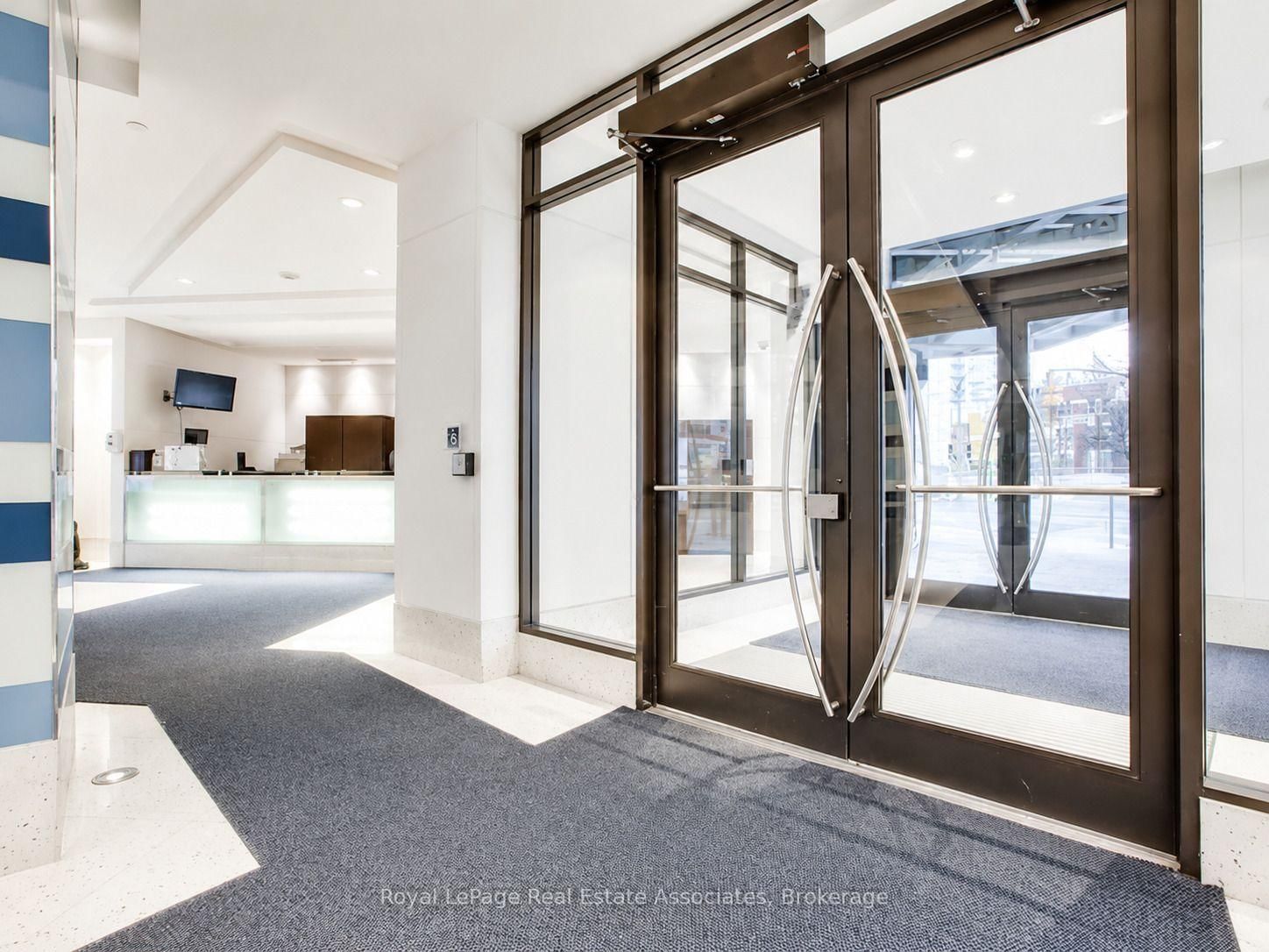 Condo for lease at 311-600 Fleet Street, Toronto, Ontario, M5V 1B7 - Niagara - MLS: C13699208