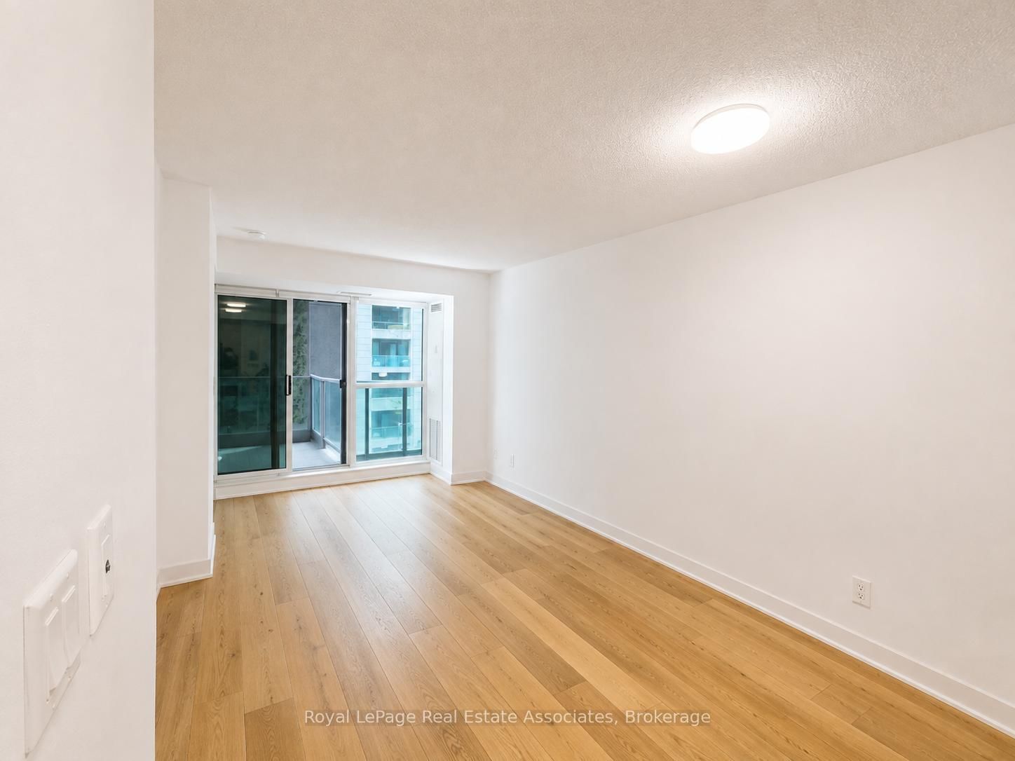 Condo for lease at 311-600 Fleet Street, Toronto, Ontario, M5V 1B7 - Niagara - MLS: C13699208