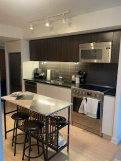 301 - 75 Queens Wharf Road