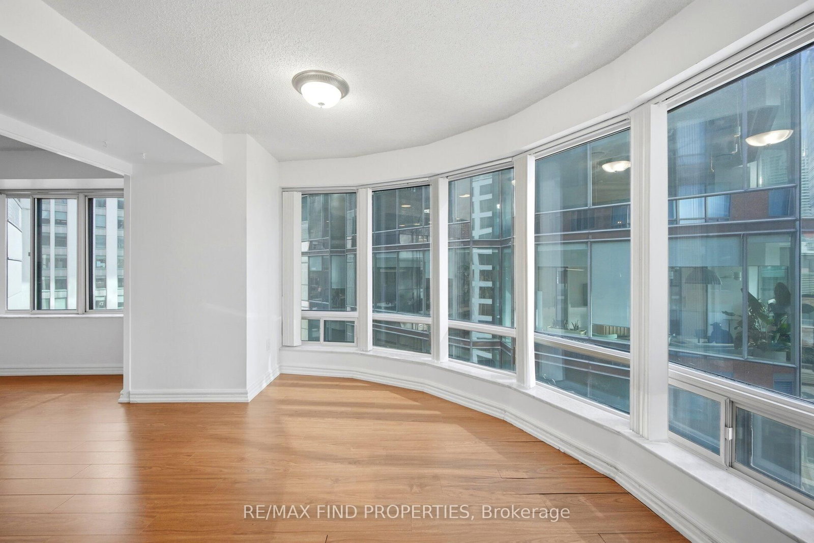 33 University Avenue • #1203 • Toronto, ON photo 21
