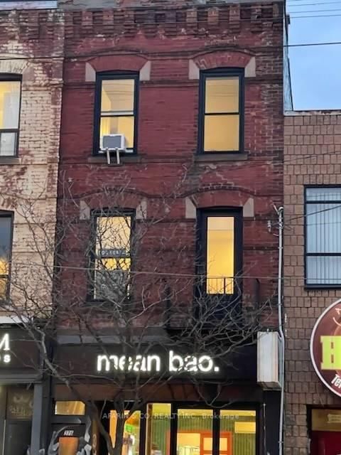 2nd Flr - 376 College Street