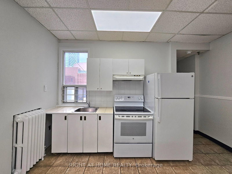 2 - 516 Yonge Street