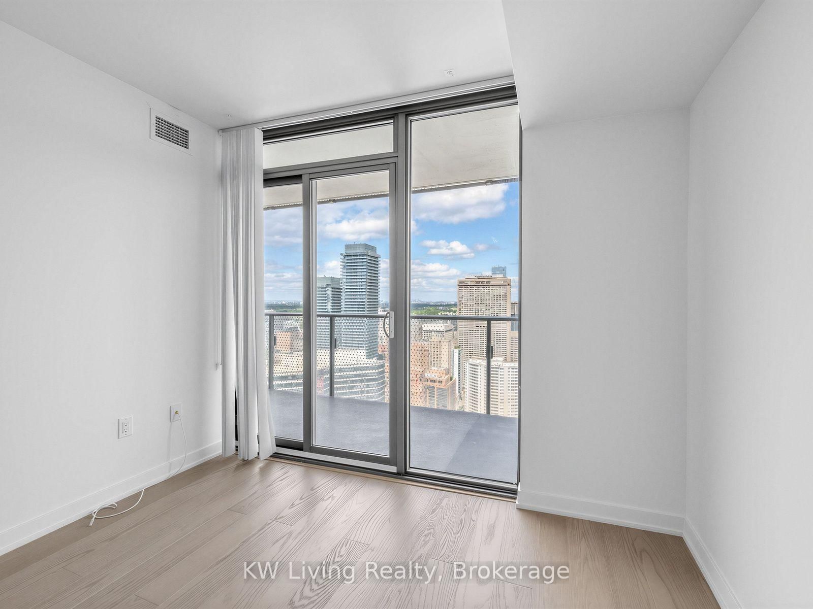11 Wellesley Street • #4309 • Toronto, ON photo 10