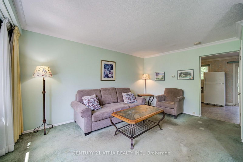 141 Hollyberry Trail