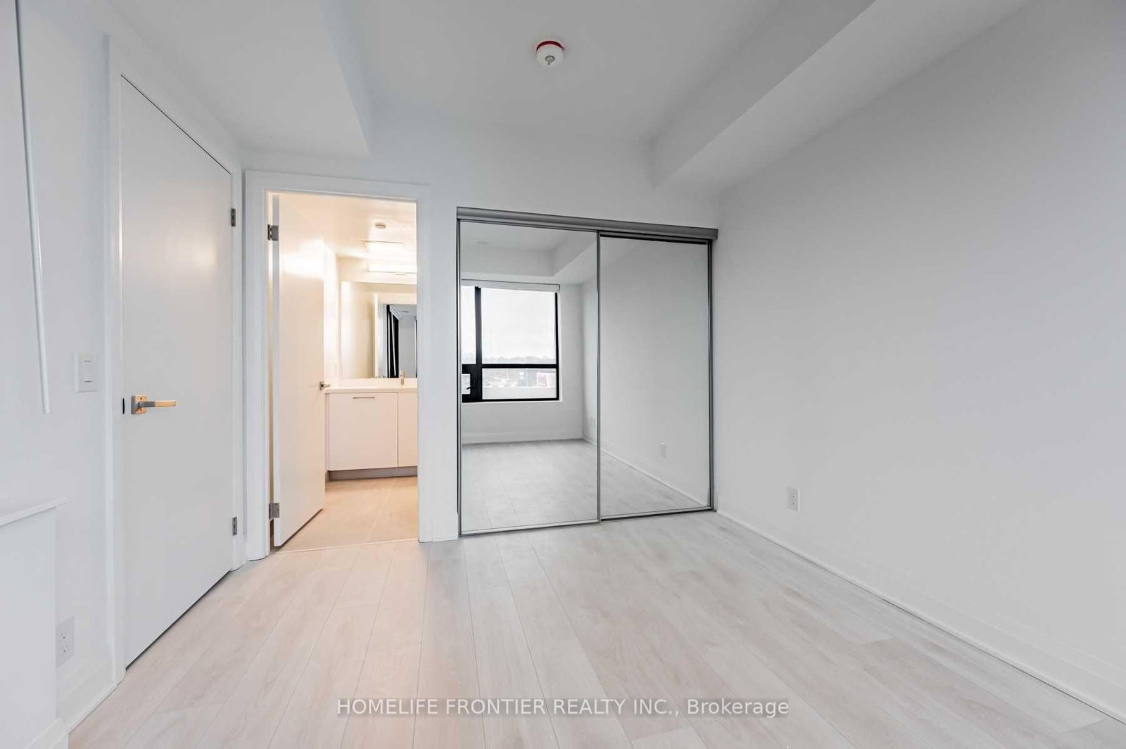 33 Frederick Todd Way • #516 • Toronto, ON photo 17
