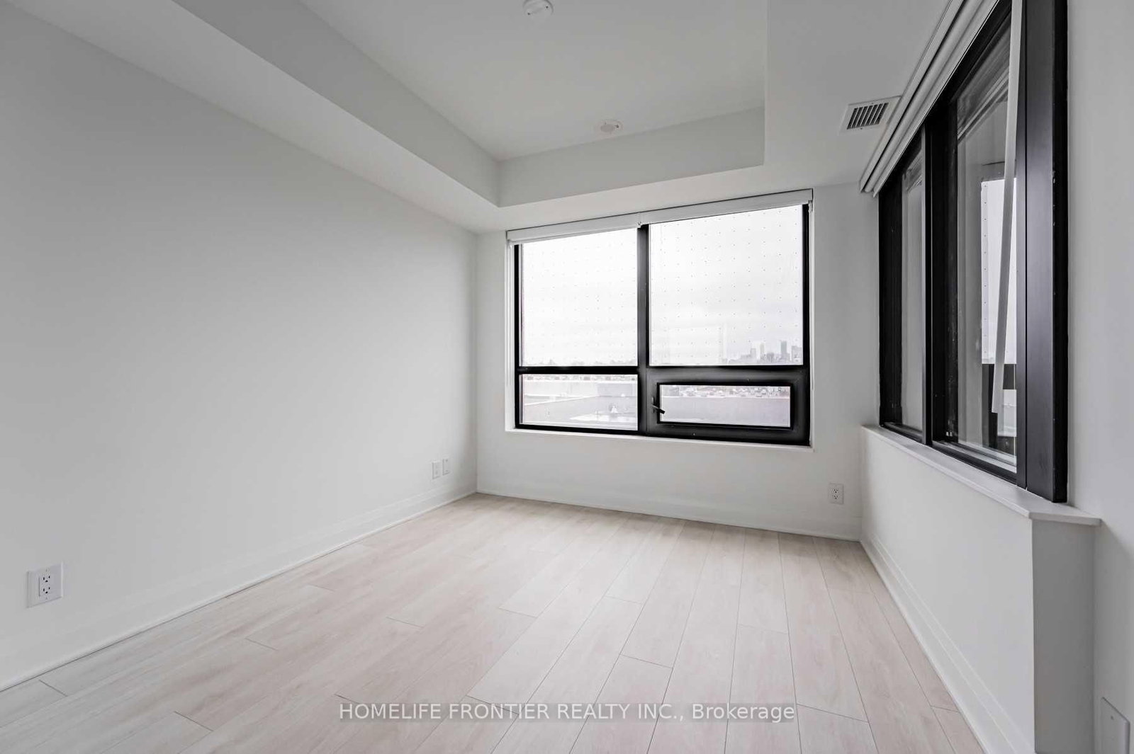 33 Frederick Todd Way • #516 • Toronto, ON photo 18