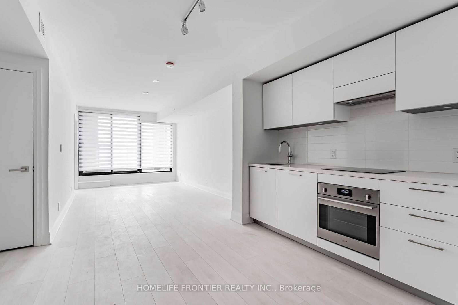 33 Frederick Todd Way • #516 • Toronto, ON photo 3