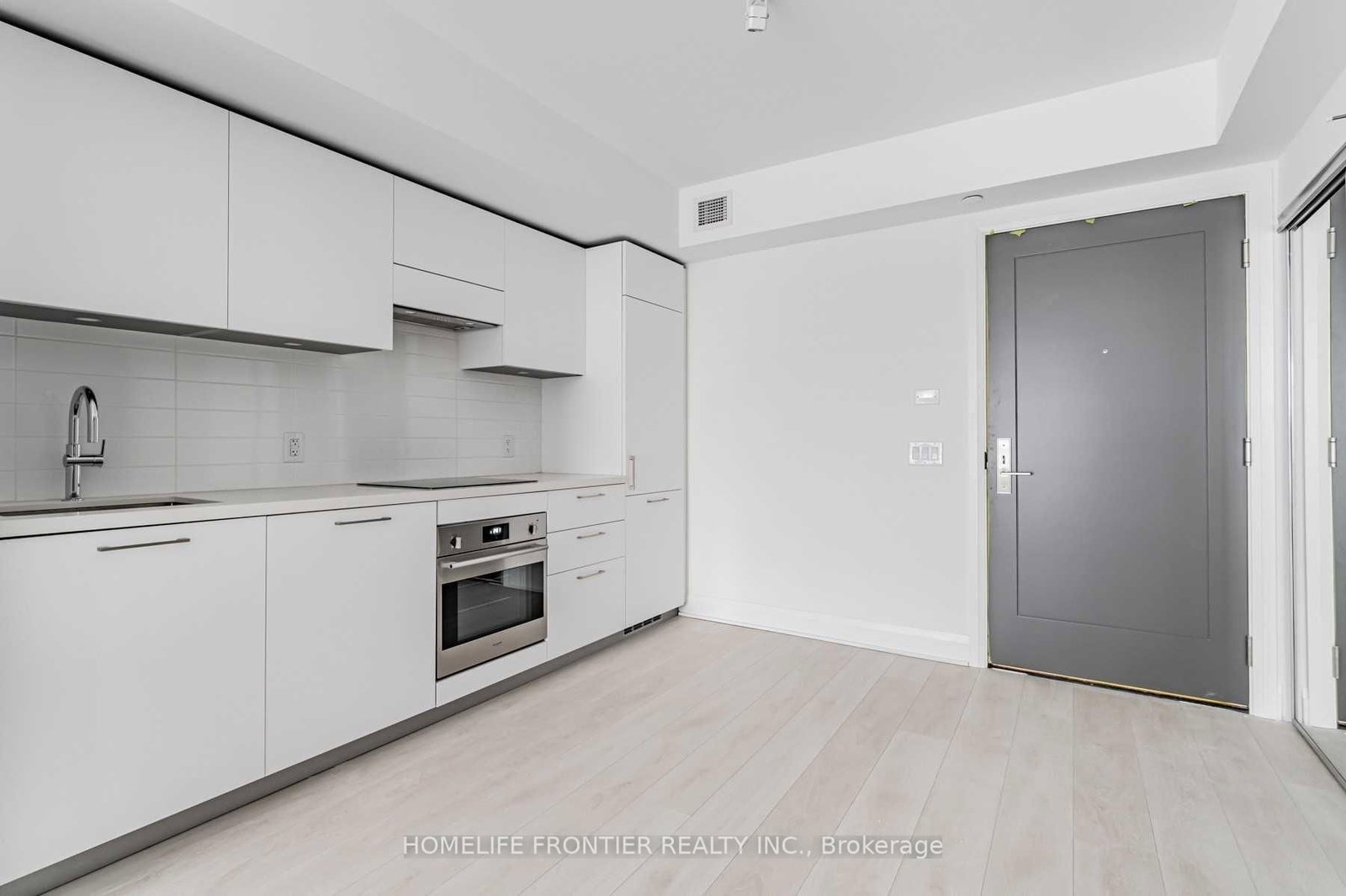 33 Frederick Todd Way • #516 • Toronto, ON photo 5