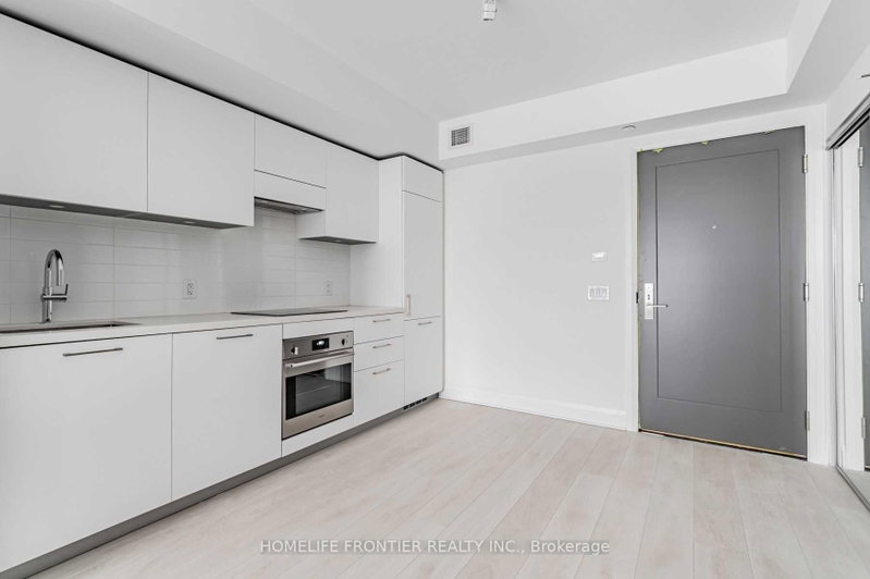33 Frederick Todd Way photo 5