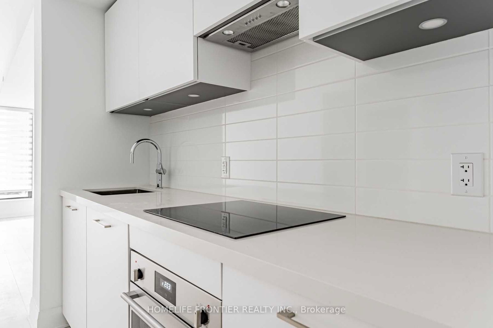 33 Frederick Todd Way • #516 • Toronto, ON photo 6