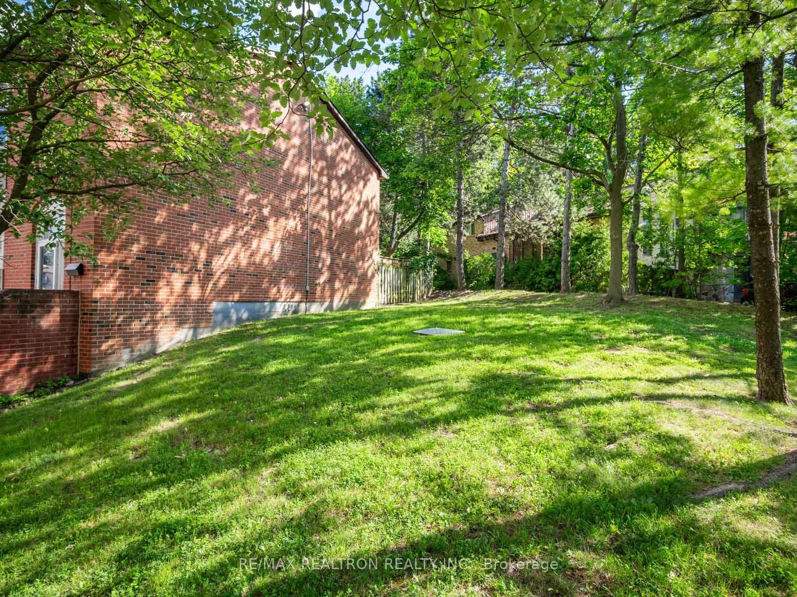 43 Wild Gingerway Road • Toronto, ON photo 30