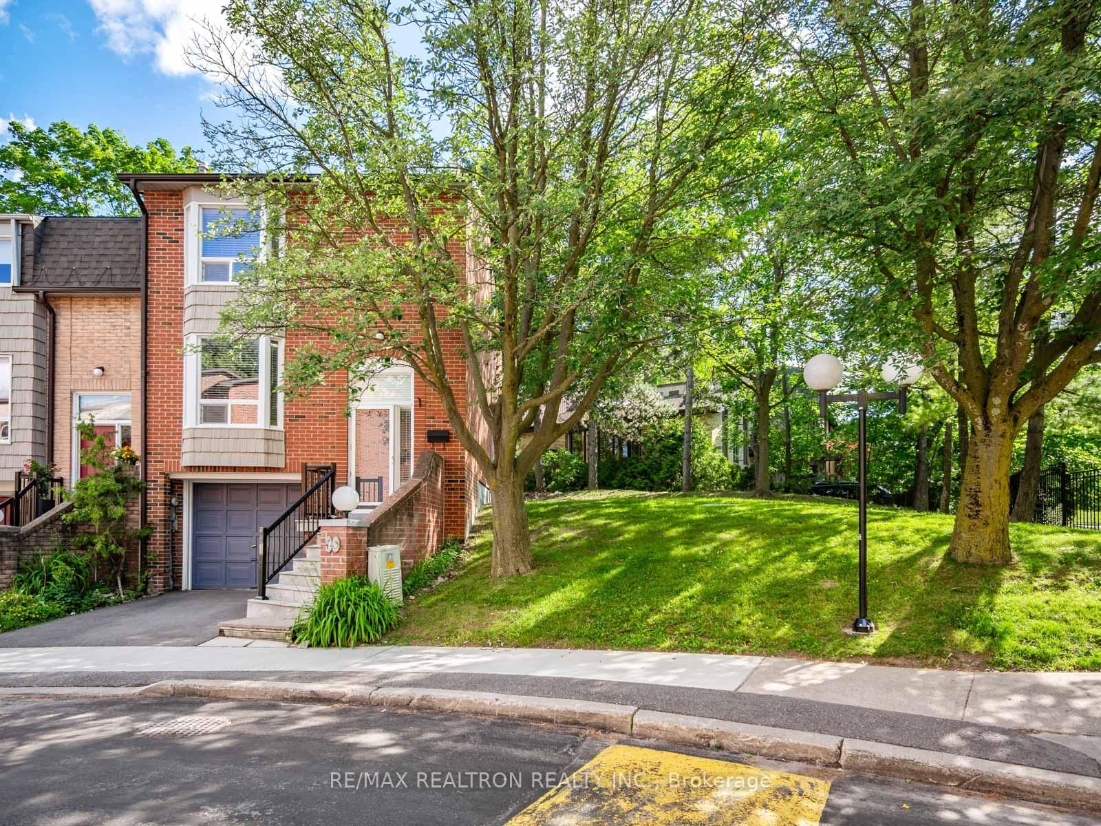 43 Wild Gingerway Road • Toronto, ON photo 31