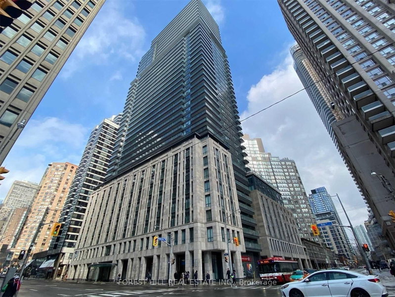807 - 955 Bay Street