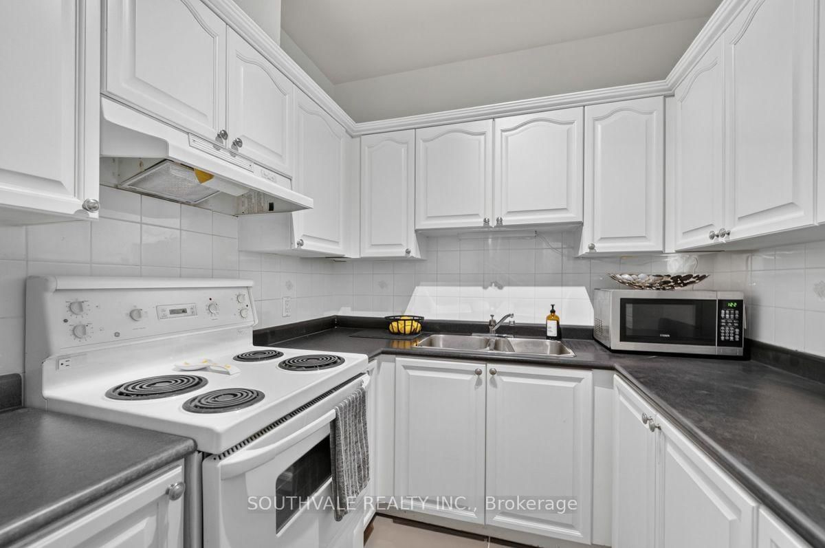 393 King St. W • #1107 • Toronto, ON photo 21