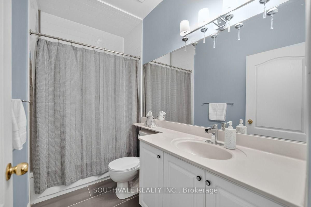 393 King St. W • #1107 • Toronto, ON photo 24