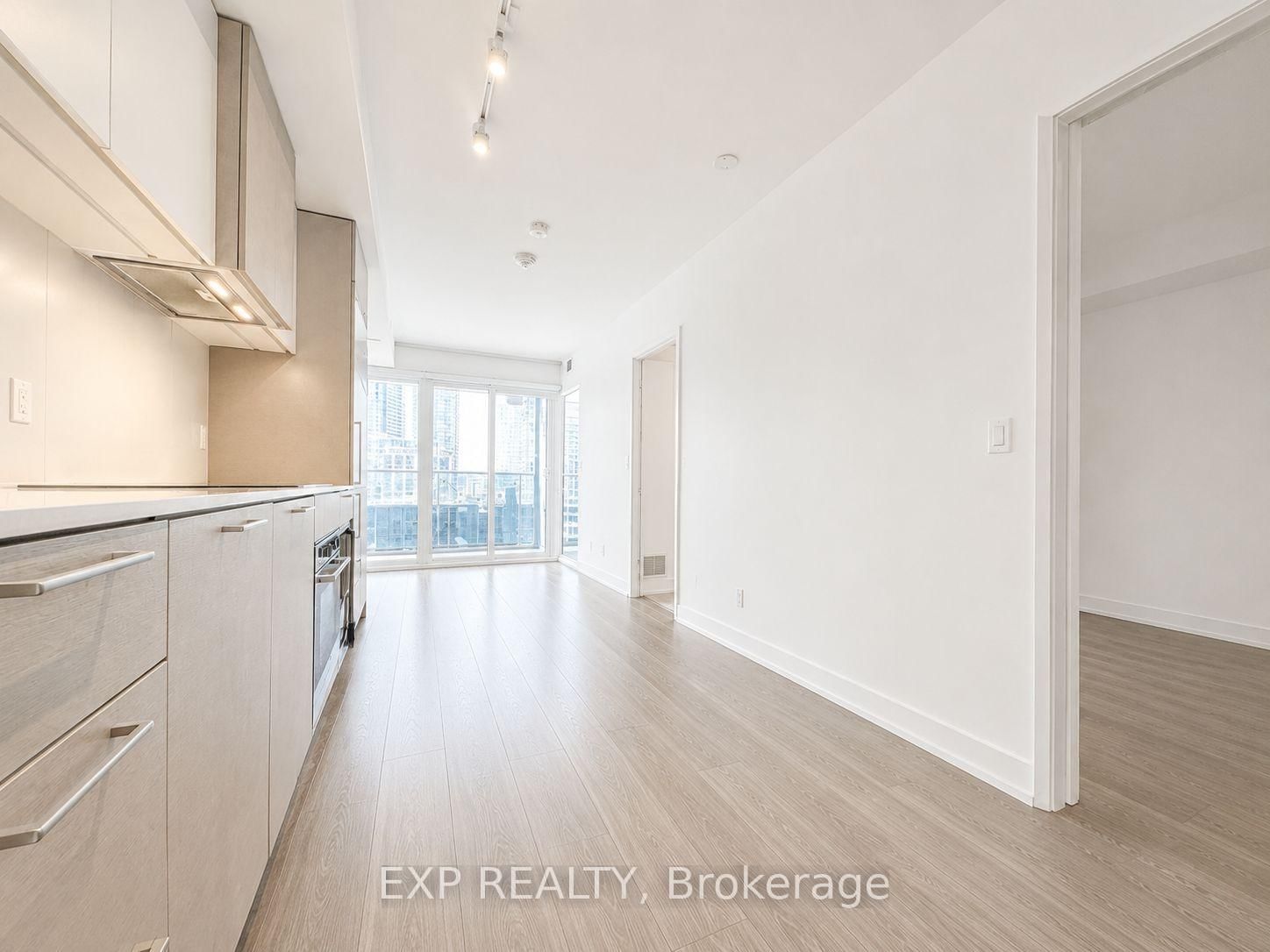 19 Western Battery Road • #811 • Toronto, ON photo 8