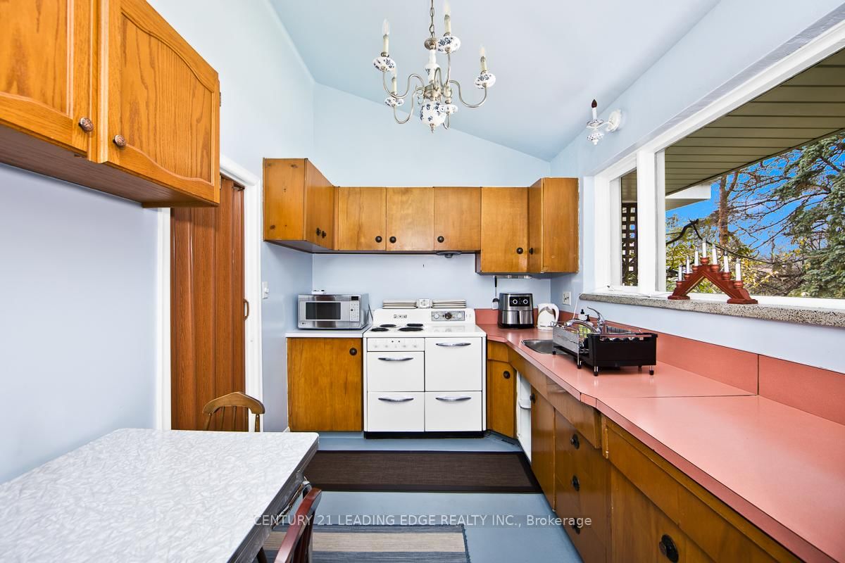 1 Bradgate Road • Toronto, ON photo 14