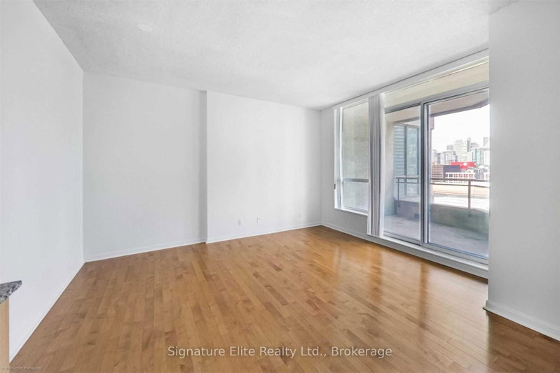 2301 - 228 Queens Quay W